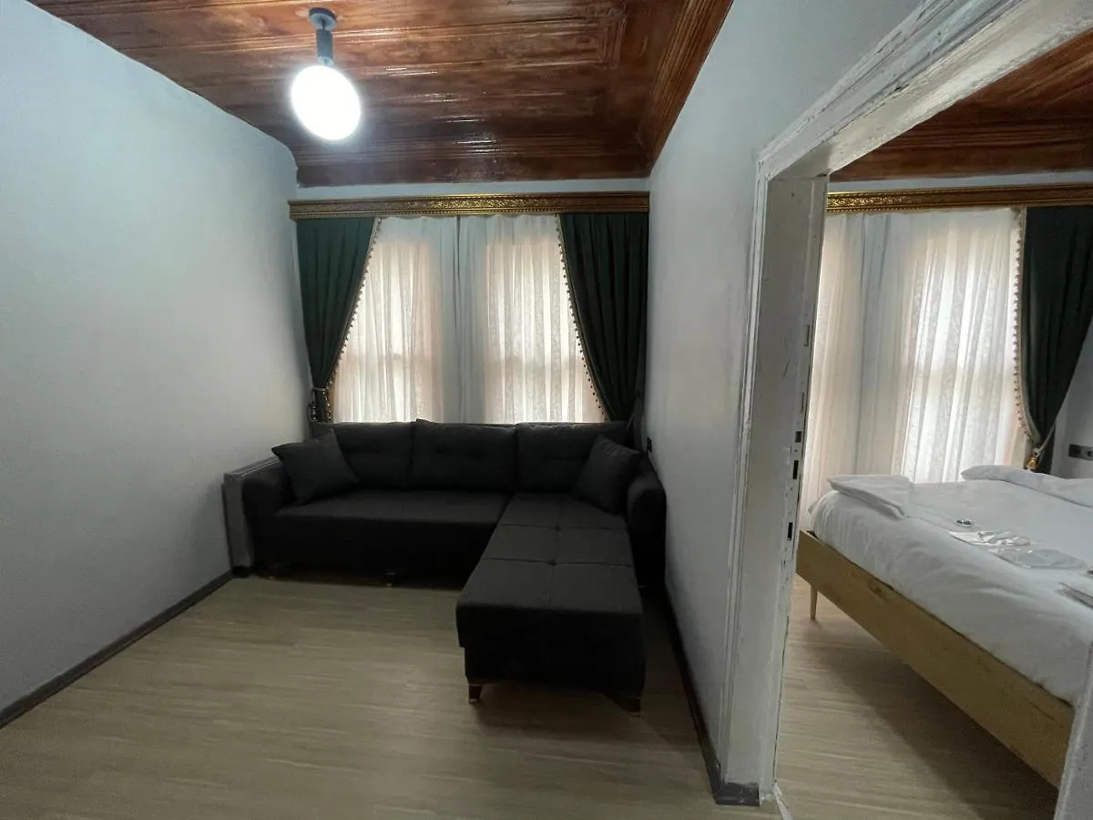 Golden Metro Boutique Rooms Стамбул Отель