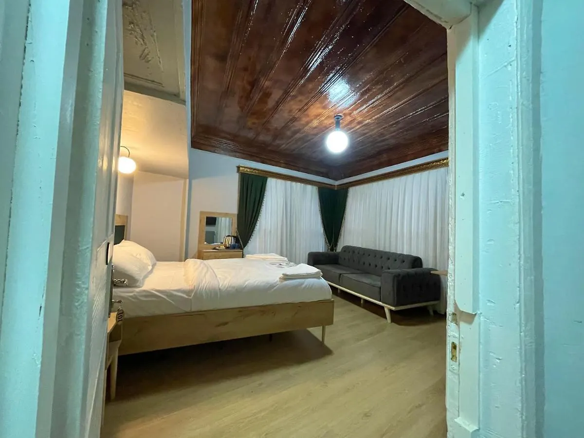 Golden Metro Boutique Rooms Стамбул Отель