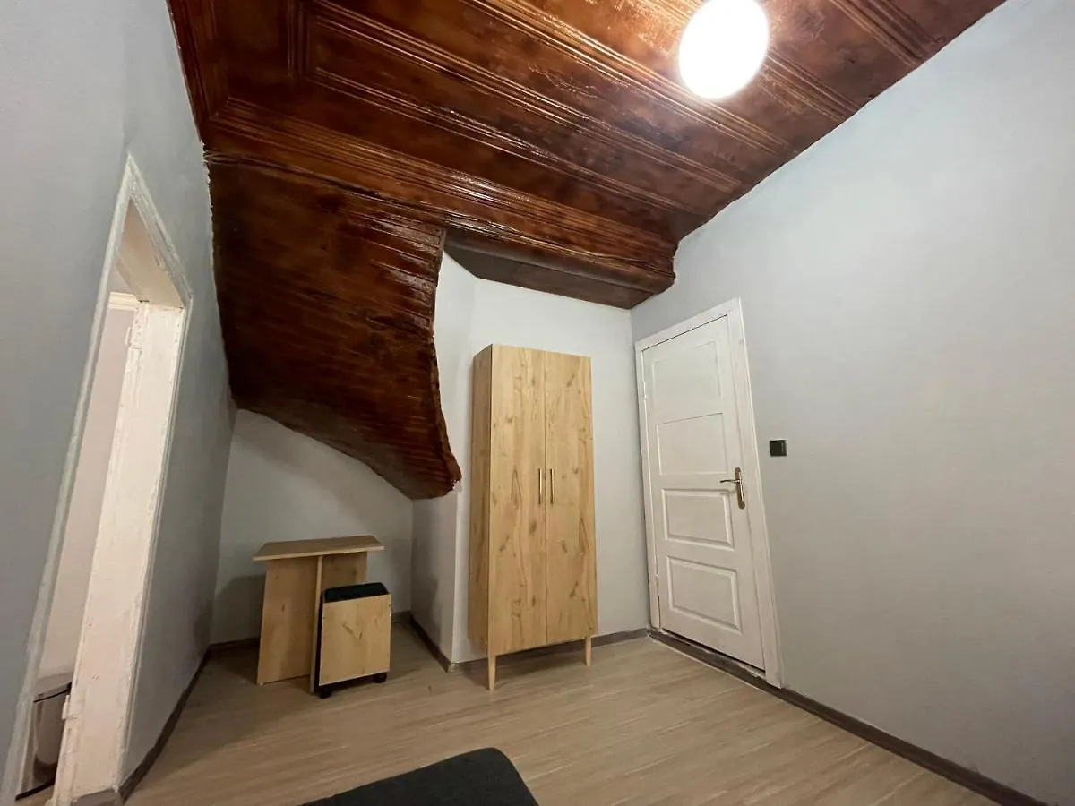 Отель Golden Metro Boutique Rooms Стамбул